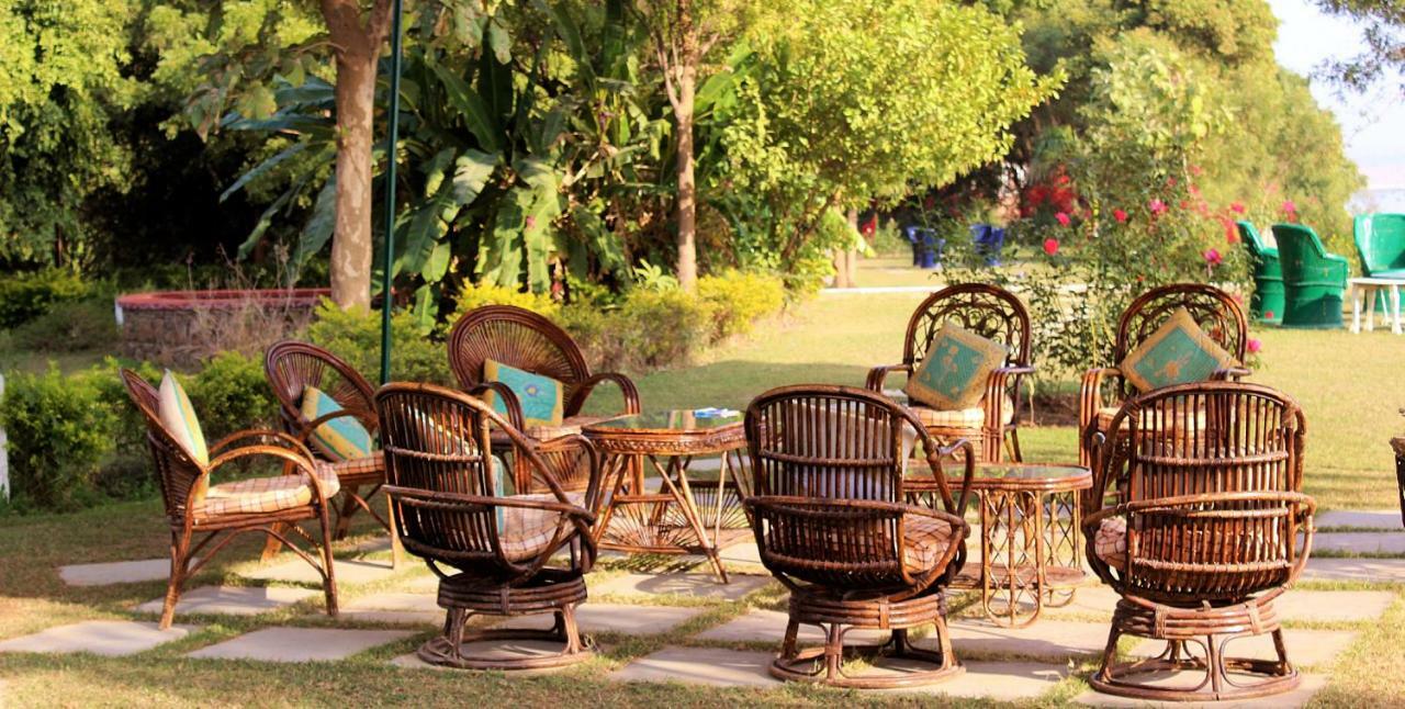 Bhadrawati - A Riverside Safari Lodge Ranthambore Ngoại thất bức ảnh