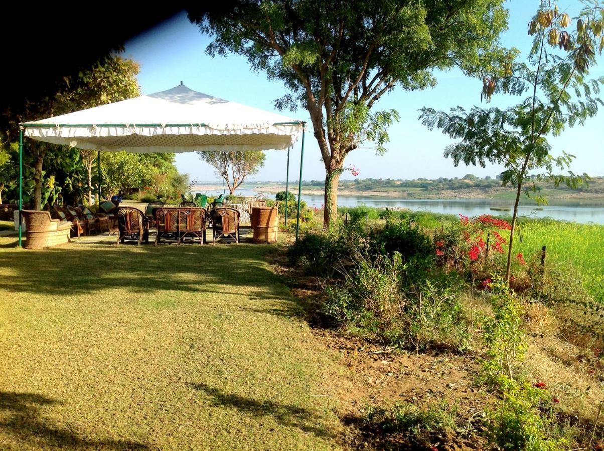 Bhadrawati - A Riverside Safari Lodge Ranthambore Ngoại thất bức ảnh