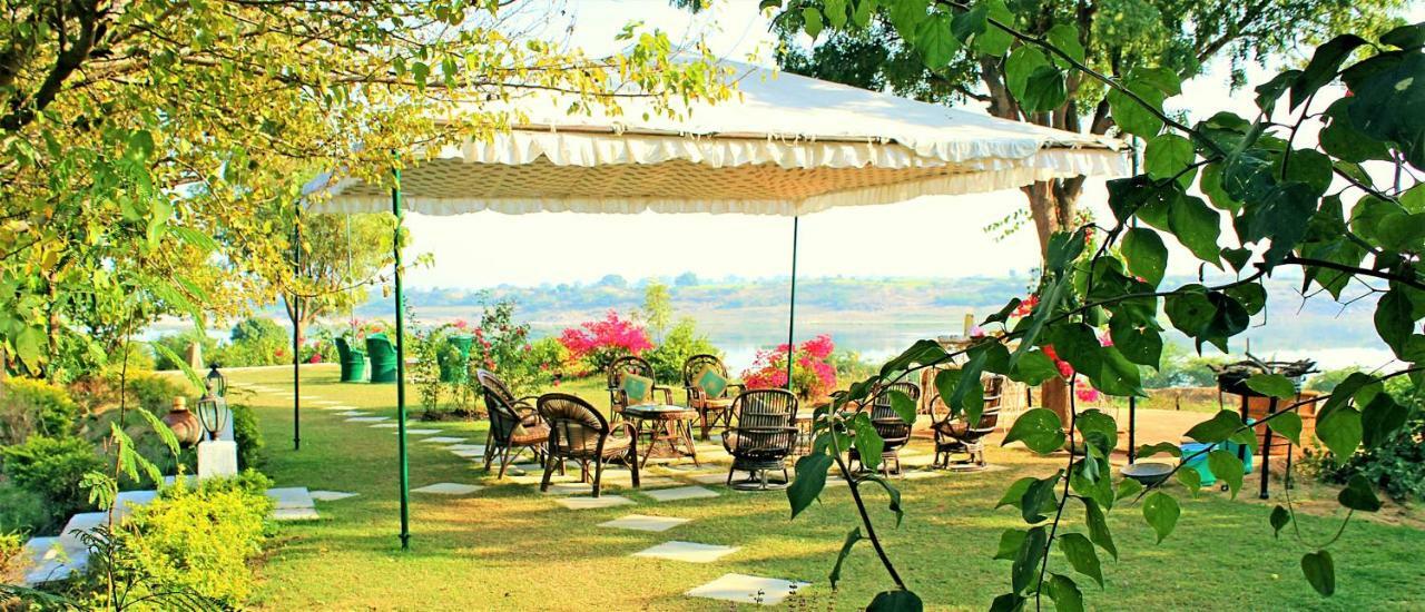 Bhadrawati - A Riverside Safari Lodge Ranthambore Ngoại thất bức ảnh